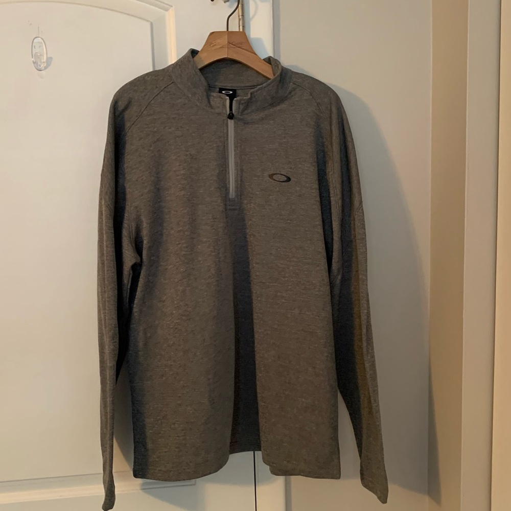 Men’s Gray Oakley Pullover -Brand New Without Tags